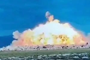Cơn thịnh nộ: Bom nhiệt áp Gazap nặng gần 1 tấn tạo sóng xung kích kinh hoàng