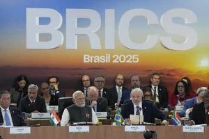 Các nhà lãnh đạo BRICS trong hội nghị thượng đỉnh BRICS thường niên lần thứ 17 tại Rio de Janeiro, Brazil, ngày 7/7. Ảnh: AP Photo / Eraldo Peres