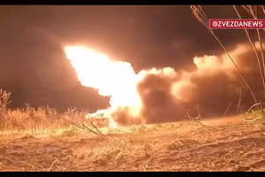 Xem Tornado-S bắn trúng điểm triển khai quân tạm thời ở cự ly 100 km