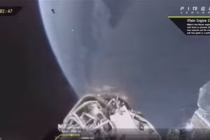 Tên lửa Firefly Alpha của công ty Firefly Aerospace của Hoa Kỳ đang thực hiện tách tên lửa đẩy. Ảnh: Reuters.