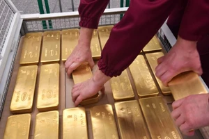Nga thu lợi bất ngờ nhờ giá vàng tăng giữa vòng vây trừng phạt