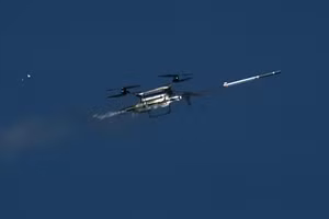 UAV TRV‑150 phóng tên lửa dẫn đường APKWS, mở khả năng tác chiến mới đầy bất ngờ