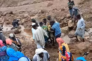 Sạt lở kinh hoàng san phẳng một làng, ước tính 1.000 người thiệt mạng