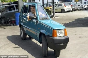 Cận cảnh xe điện siêu mỏng Fiat Panda như chỉ có trong phim