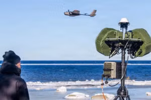 Khí tài tác chiến và cảm biến radar trong cuộc tập trận Digital Shield 2.0 tại Estonia. Ảnh: DVIDS