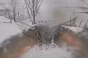 Đòn tấn công quy mô lớn vào doanh nghiệp quốc phòng, loạt khí tài bị phá hủy