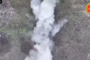 Đòn tập kích cơ sở năng lượng phụ vụ quân đội, loạt kho đạn bị đánh sập