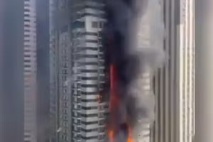 Cháy lớn tại tòa tháp 67 tầng ở Dubai, hơn 3.800 người sơ tán