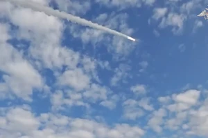 Đòn tập kích trút xuống sân bay quân sự và đoàn tàu vũ khí, xóa sổ 87 xe cơ giới