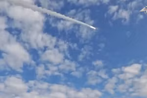 Đòn tập kích trút xuống sân bay quân sự và đoàn tàu vũ khí, xóa sổ 87 xe cơ giới