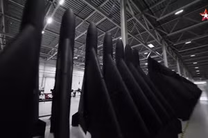 Hình ảnh hiếm bên trong nhà máy lắp ráp drone lớn nhất thế giới