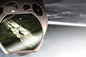 Hệ thống nhắm mục tiêu đa quang phổ (MTS) của Raytheon kết hợp định vị quang điện/hồng ngoại (EO/IR) và laser.