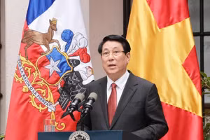 Chủ tịch nước Lương Cường và Tổng thống Chile gặp gỡ báo chí sau hội đàm