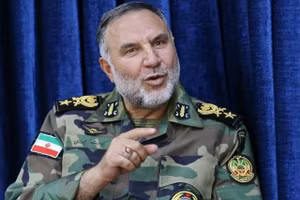 Chuẩn tướng Kioumars Heidari.