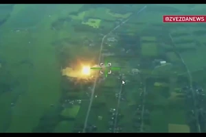Khoảnh khắc drone cảm tử Geran đánh trúng xưởng UAV ở Zaporozhye