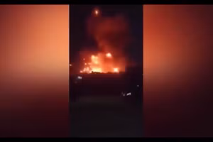 Khoảnh khắc Israel không kích quy mô lớn vào Syria