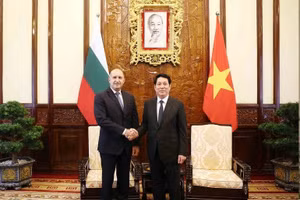 Chủ tịch nước Lương Cường hội đàm với Tổng thống Bulgaria 