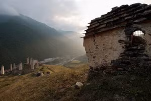 Các chuyên gia tìm thấy một ngôi mộ cổ chứa đầy kho báu Vyacheslav Argenberg - Getty Images