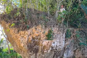 Tảng đá Maka Lahi.