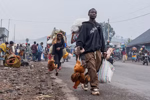 Hàng trăm ngàn người chạy trốn khỏi cuộc tấn công của phiến quân