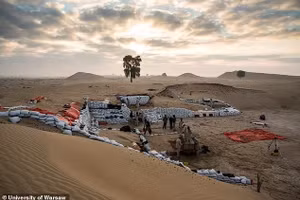 Trong nhiều thế kỷ, sa mạc Rub' al-Khali ở Bán đảo Ả Rập bị coi là một biển cát vô hồn. Tuy nhiên giờ đây, nó đang tiết lộ một bí mật đáng kinh ngạc