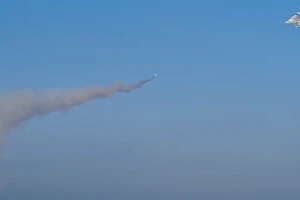 Đòn chính xác phá hủy loạt xe bọc thép và radar phản pháo AN/TPQ-50