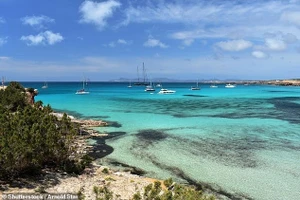 Nhiều thi thể được tìm thấy ở vùng biển ngoài khơi hòn đảo nổi tiếng Formentera, thuộc quần đảo Balearic.