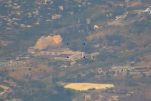 Đòn chính xác đánh sập hàng chục kho đạn, thiêu hủy loạt pháo và xe bọc thép