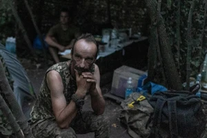 Binh lính Ukraine ở hậu cứ theo hướng Pokrovsk, vùng Donetsk. Ảnh: Getty Images.