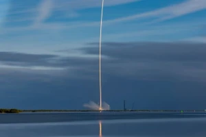 Tên lửa Falcon 9 phóng vệ tinh Starlink. Ảnh: SpaceX