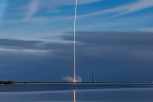 Tên lửa Falcon 9 phóng vệ tinh Starlink. Ảnh: SpaceX