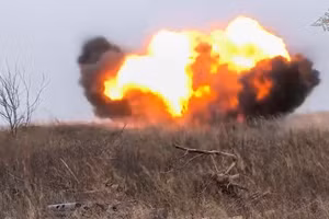 Tên lửa Kinzhal tung đòn chính xác, loạt mục tiêu quân sự đắt tiền bị xóa sổ