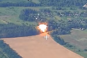 Đòn tấn công từ Iskander và Geran-2 khiến sở chỉ huy UAV bốc khói ở Sumy