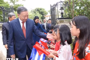 Tổng Bí thư, Chủ tịch nước Tô Lâm gặp mặt cộng đồng người Việt Nam tại Cuba