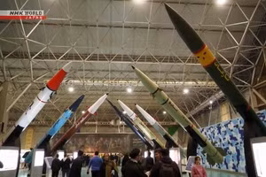 Iran trưng bày các loại tên lửa đạn đạo đã dùng tấn công Israel