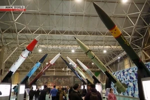 Iran trưng bày các loại tên lửa đạn đạo đã dùng tấn công Israel