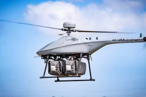 Trực thăng không người lái chạy hoàn toàn bằng điện Black Eagle 50E được trang bị hệ thống thả hàng chính xác DropAir trong các chuyến bay thử nghiệm. Ảnh: Steadicopter