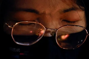 Hong Kong tưởng niệm nạn nhân thảm kịch cháy chung cư 128 người chết