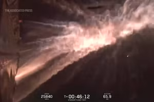 Tiếp tục gặp sự cố, Starship lại vỡ tan sau khi rời bệ phóng