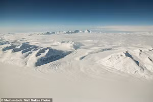 Các nhà nghiên cứu cho biết vùng đất này từng được hình thành bởi các dòng sông chảy, có hình dạng giống như các thung lũng và rặng núi mà chúng ta thấy ở những nơi như xứ Wales hoặc Scotland..