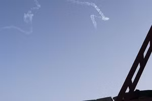 Video các cuộc không kích nhắm vào thủ đô Yemen