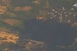 Hỏa lực tấn công quy mô lớn khắp các mặt trận, loạt khí tài thành sắt vụn