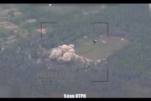 Phá hủy xưởng sản xuất UAV và loạt kho đạn dược, tấn công sân bay quân sự