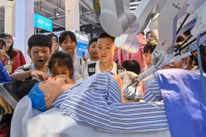 Chùm ảnh những sản phẩm độc đáo tại Hội nghị Robot Thế giới 2024