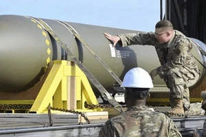 Bom phá boongke GBU-57A/B Massive Ordnance Penetrator của Không quân Mỹ.