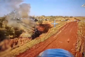 Hỏa lực trúng trung tâm đường sắt ở Dnepropetrovsk, hạ 240 UAV
