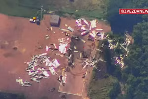 Khoảnh khắc UAV Geran-2 trút đòn vào trạm chỉ huy và kho UAV ở Chernihiv