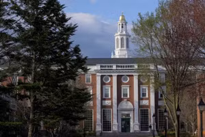 Đại học Harvard kiện chính quyền ông Trump