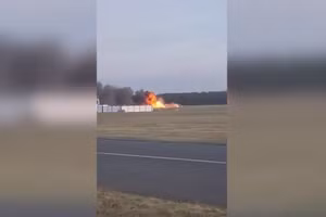 Khoảnh khắc F-16 rơi, phi công tử nạn trước thềm Air Show 2025