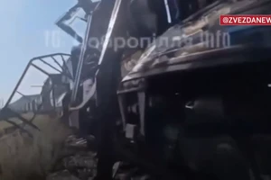 Đòn tấn công phá hủy tàu chở hàng quân sự ở Donetsk